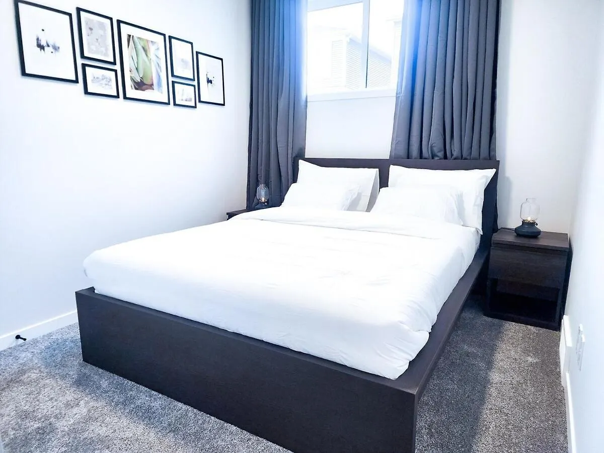 Apartmán Cozy 2 Bedroom Suite Self Check In Free Park Pass YYC