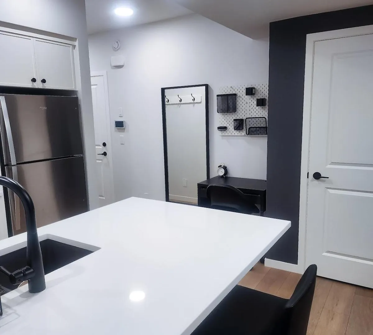 Apartmán Cozy 2 Bedroom Suite Self Check In Free Park Pass YYC